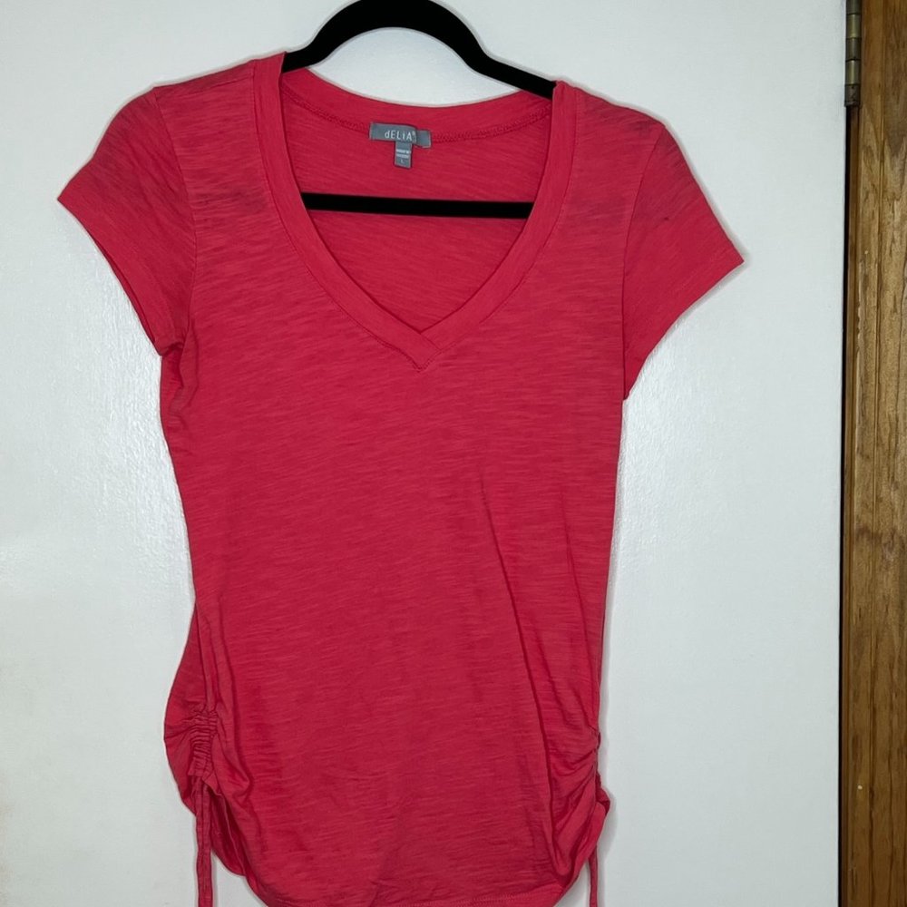 Large dELiA*s Short Sleeve V Neck Side Tie Tee Coral/Pink/Peach